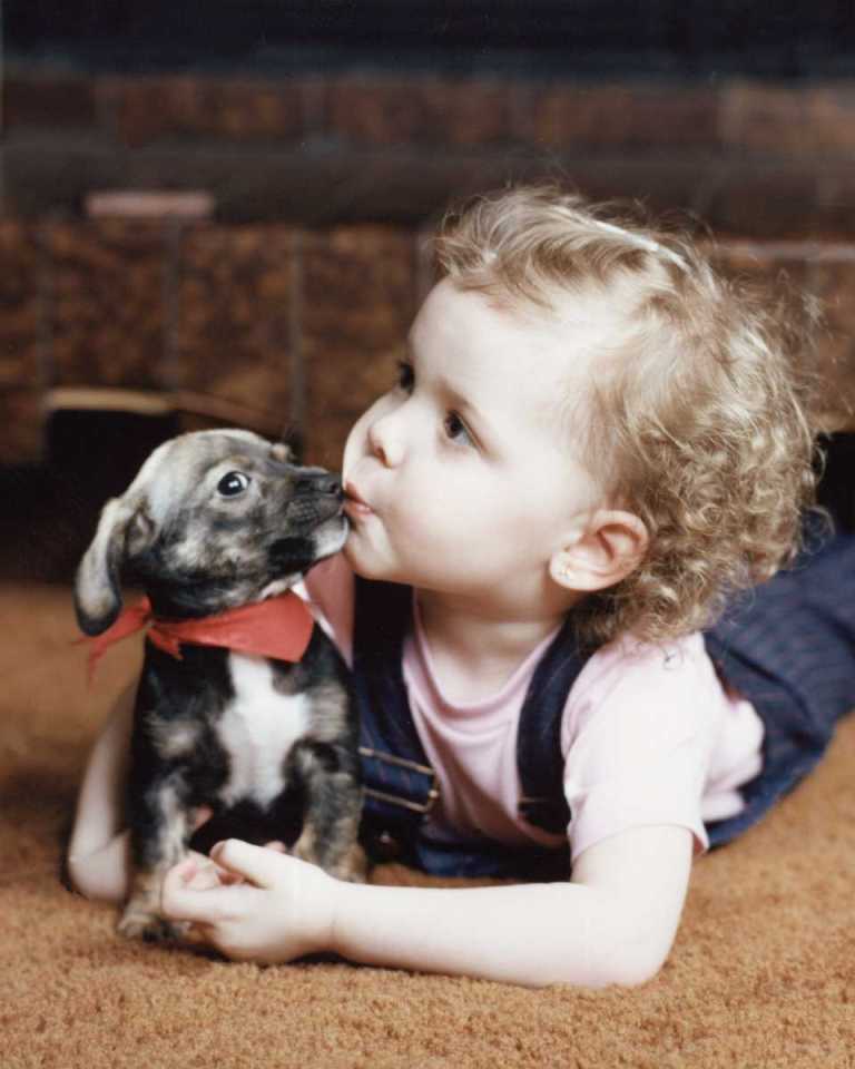 Милые фото детей с домашними животными